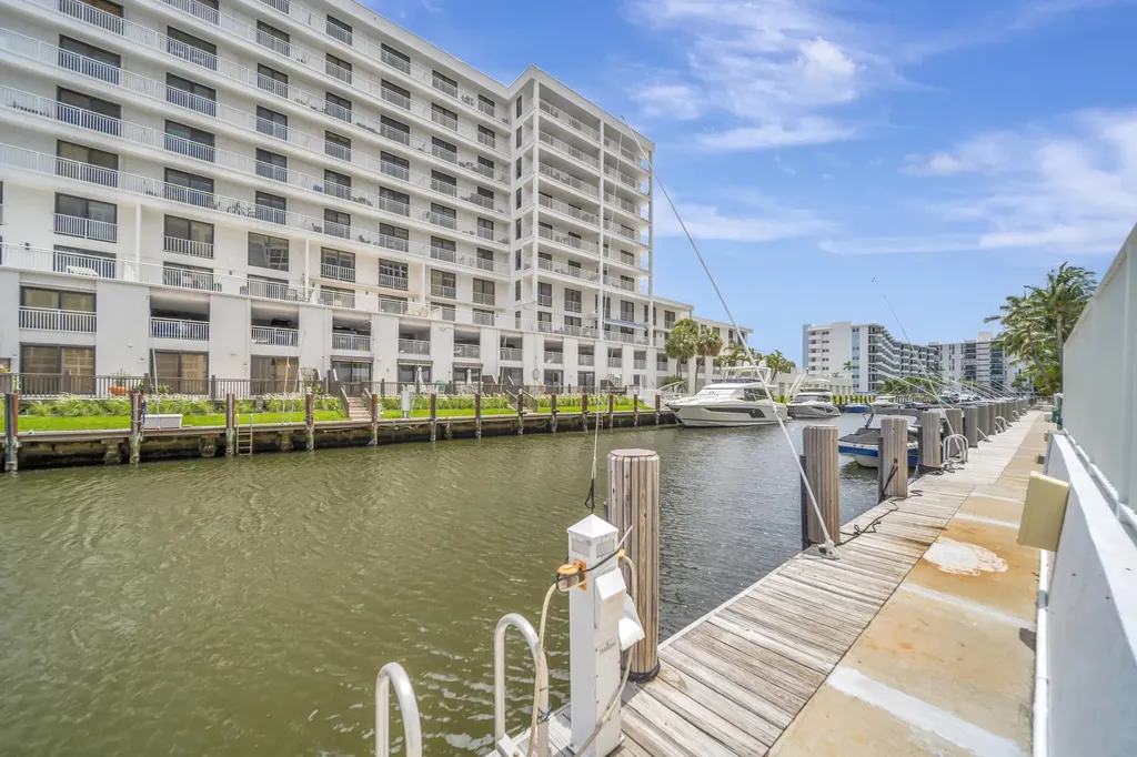 3100 NE 49 Street Fort Lauderdale FL 33308