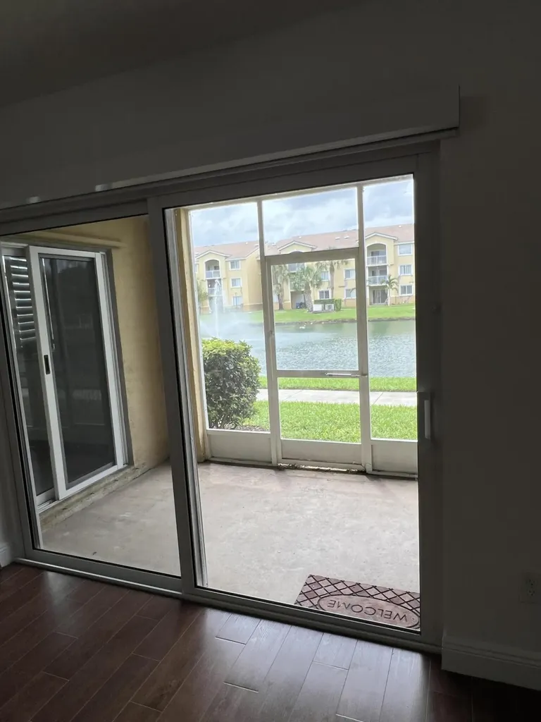2620 S University Drive Davie FL 33328