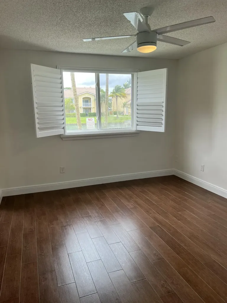 2620 S University Drive Davie FL 33328