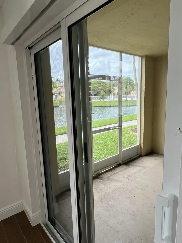 2620 S University Drive Davie FL 33328