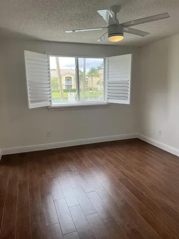 2620 S University Drive Davie FL 33328