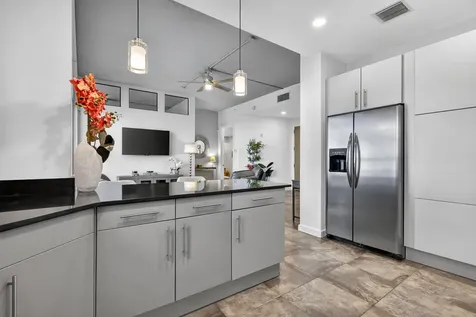365 SE 6th Avenue Delray Beach FL 33483