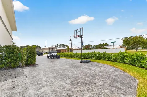 5775 NW Canada Street Port St Lucie FL 34986