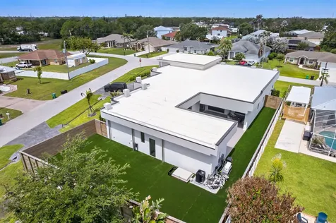5775 NW Canada Street Port St Lucie FL 34986