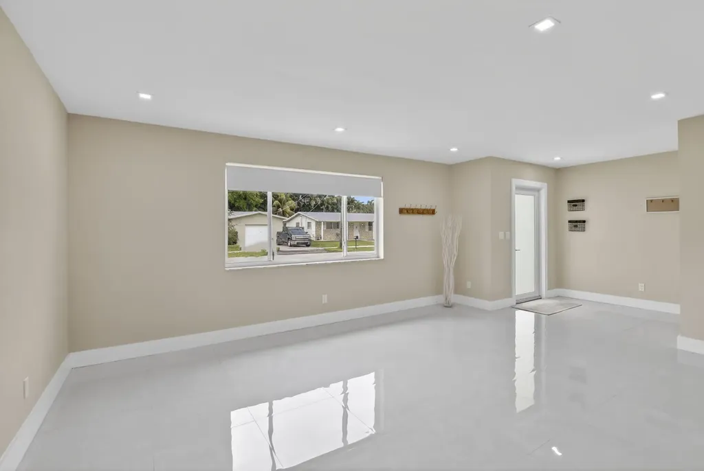 12411 SW 2nd Street Plantation FL 33325