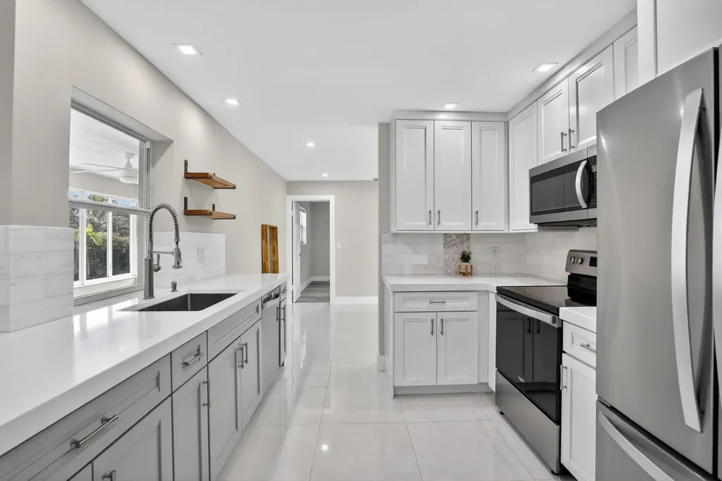 12411 SW 2nd Street Plantation FL 33325