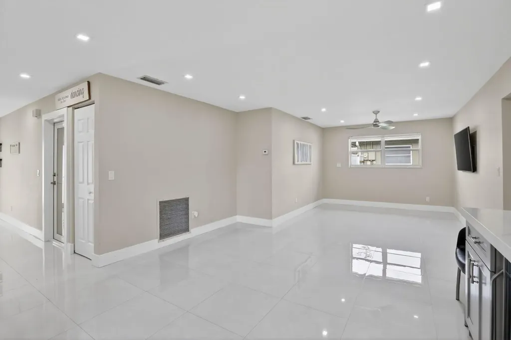 12411 SW 2nd Street Plantation FL 33325