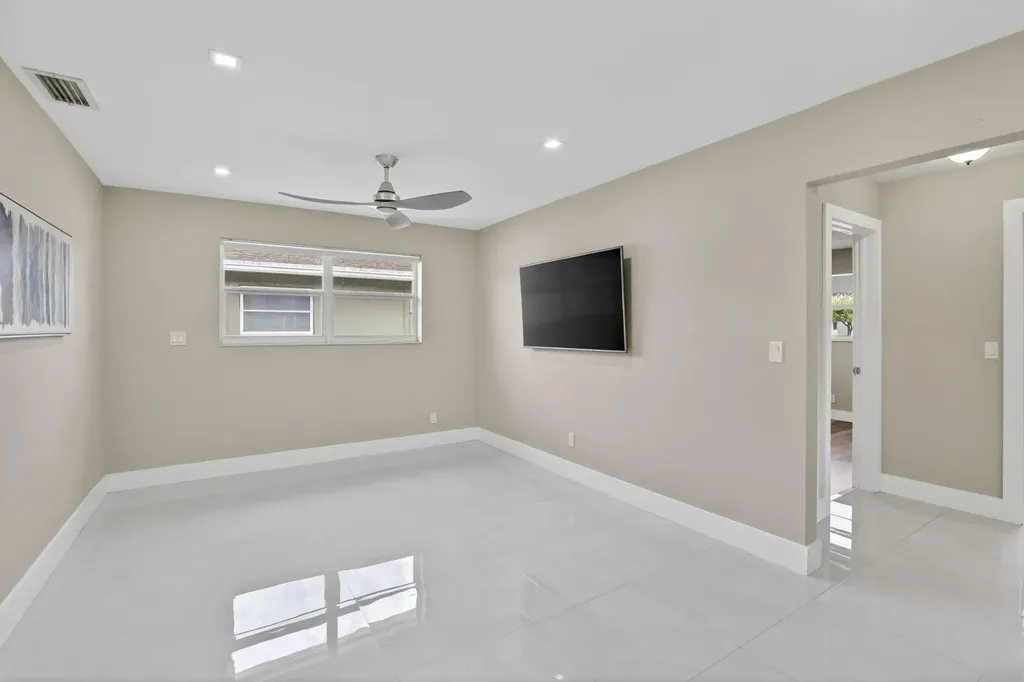12411 SW 2nd Street Plantation FL 33325