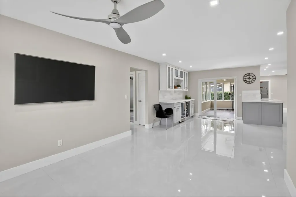 12411 SW 2nd Street Plantation FL 33325