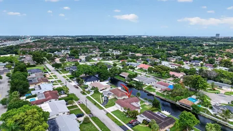 12411 SW 2nd Street Plantation FL 33325