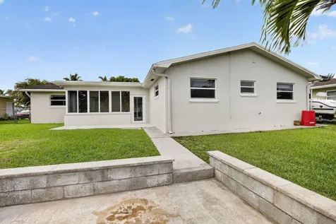 12411 SW 2nd Street Plantation FL 33325