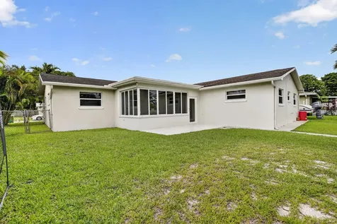 12411 SW 2nd Street Plantation FL 33325