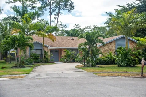 13484 Jonquil Court Wellington FL 33414