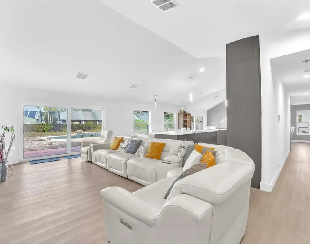 4391 NW 51st Street Coconut Creek FL 33073