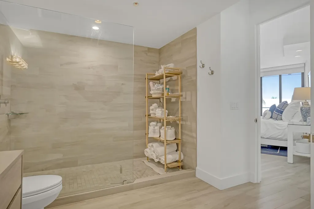 106 Inlet Way Palm Beach Shores FL 33404