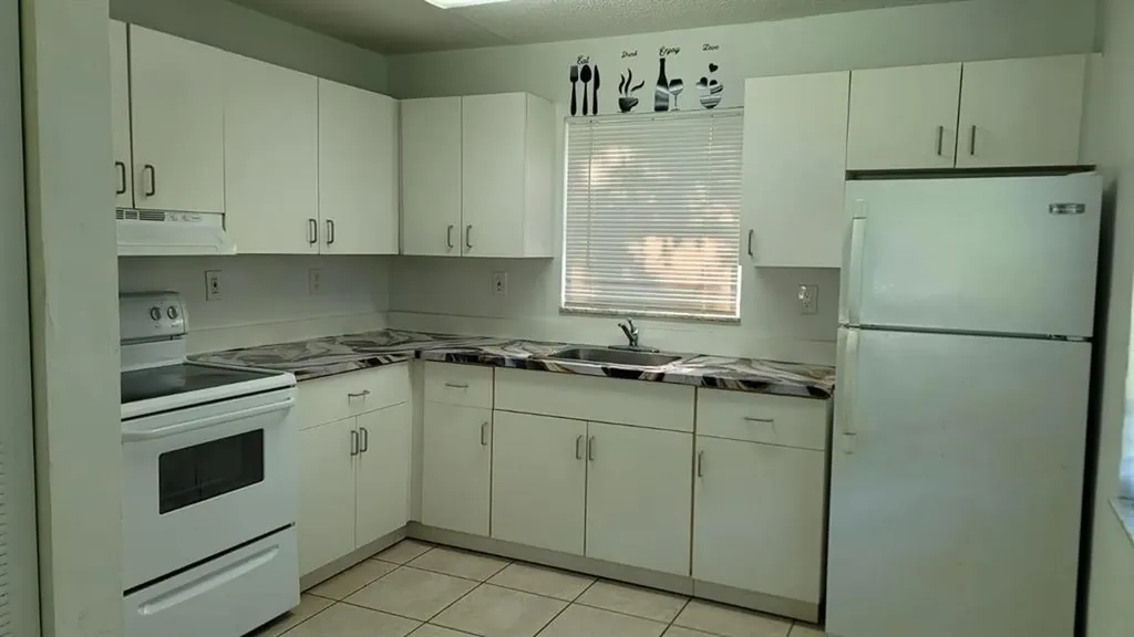 2223 Taylor Street Hollywood FL 33020