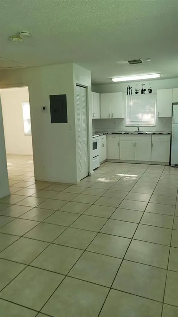 2223 Taylor Street Hollywood FL 33020
