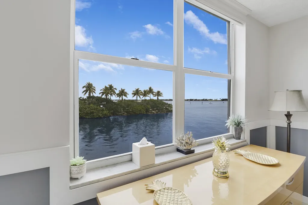 1820 New Palm Way Boynton Beach FL 33435