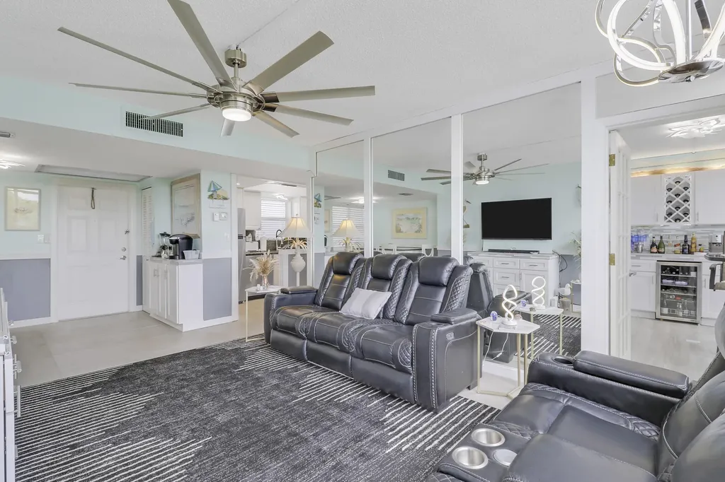 1820 New Palm Way Boynton Beach FL 33435