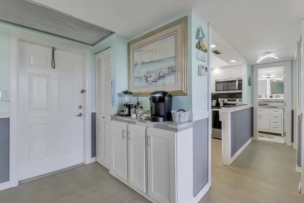 1820 New Palm Way Boynton Beach FL 33435