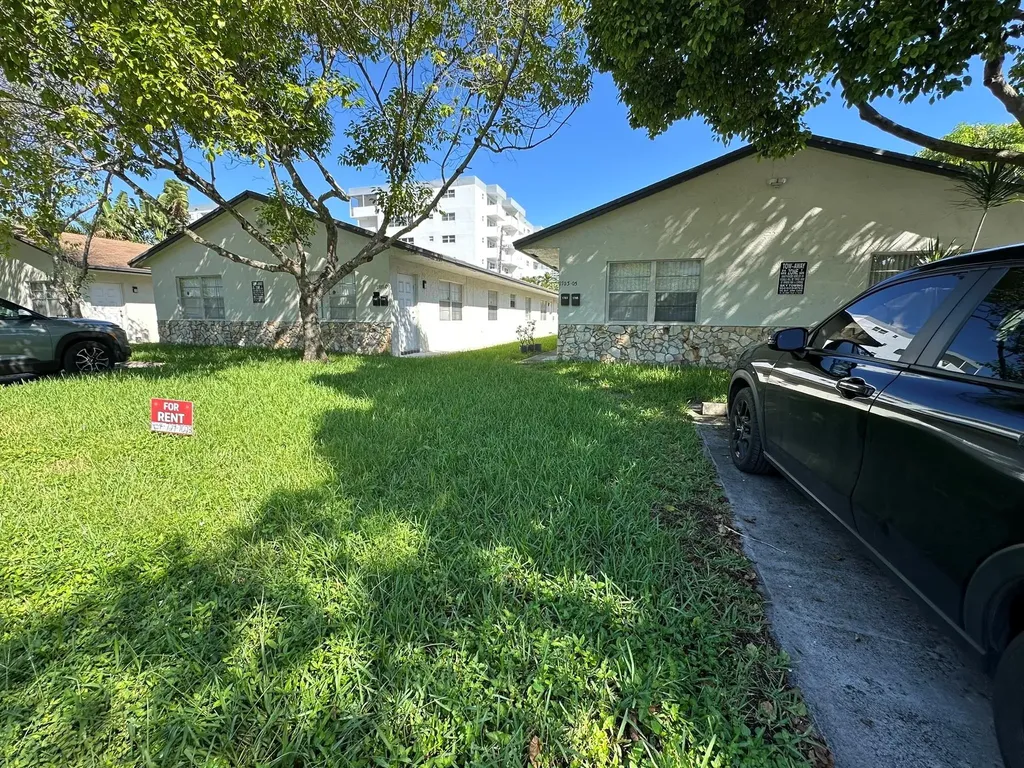 1705 Adams Street Hollywood FL 33020