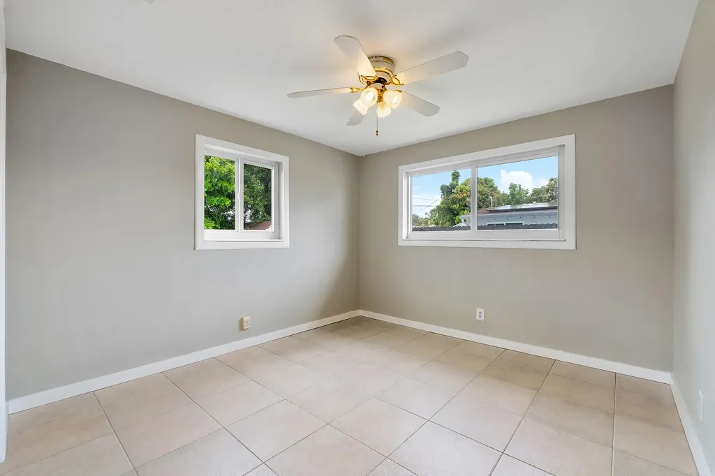 620 N 66th Avenue Hollywood FL 33024