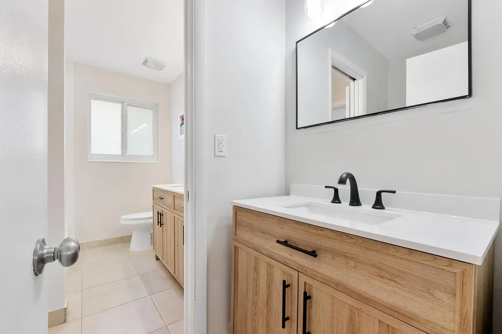 620 N 66th Avenue Hollywood FL 33024