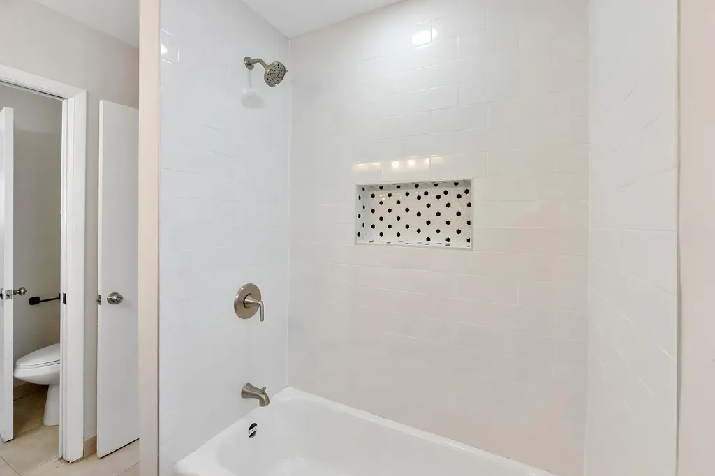 620 N 66th Avenue Hollywood FL 33024