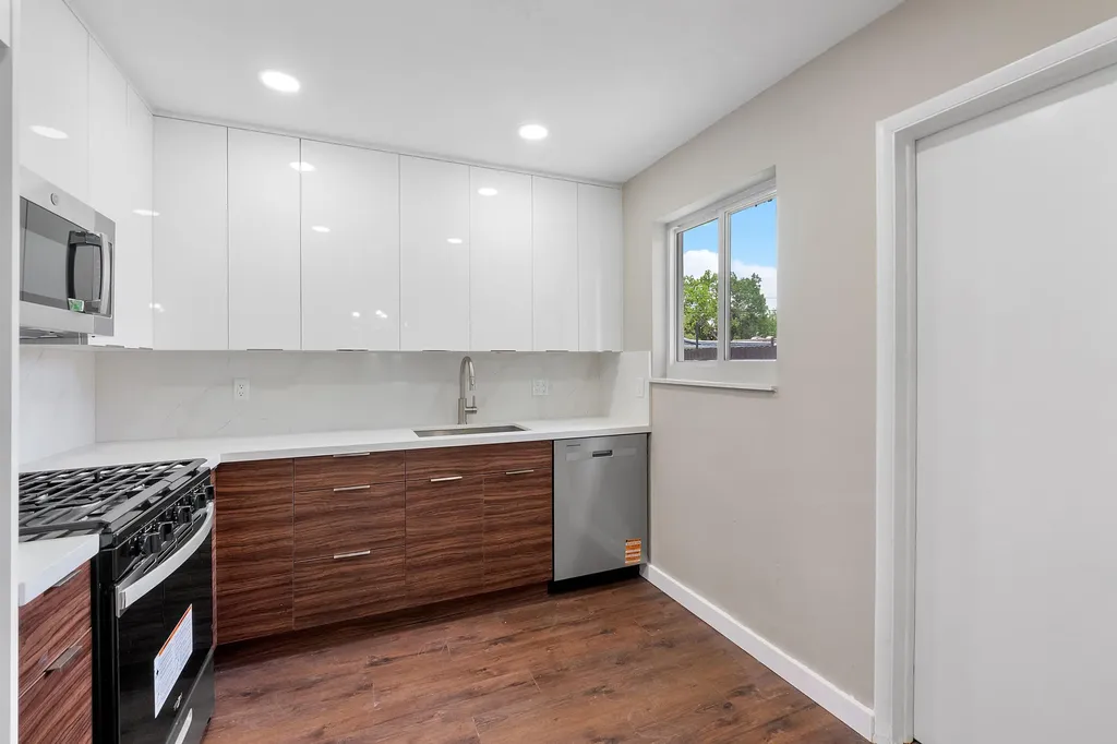 620 N 66th Avenue Hollywood FL 33024