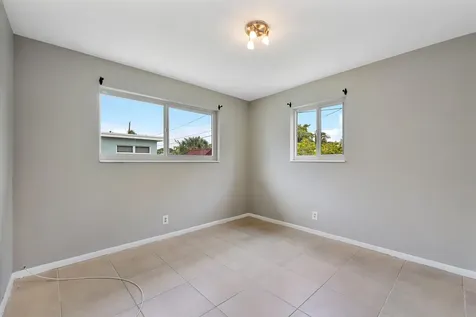 620 N 66th Avenue Hollywood FL 33024