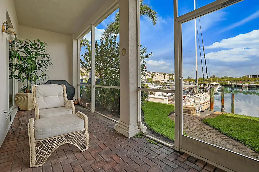 1000 N Us-1 Jupiter FL 33477