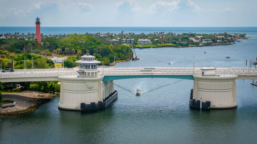 1000 N Us-1 Jupiter FL 33477