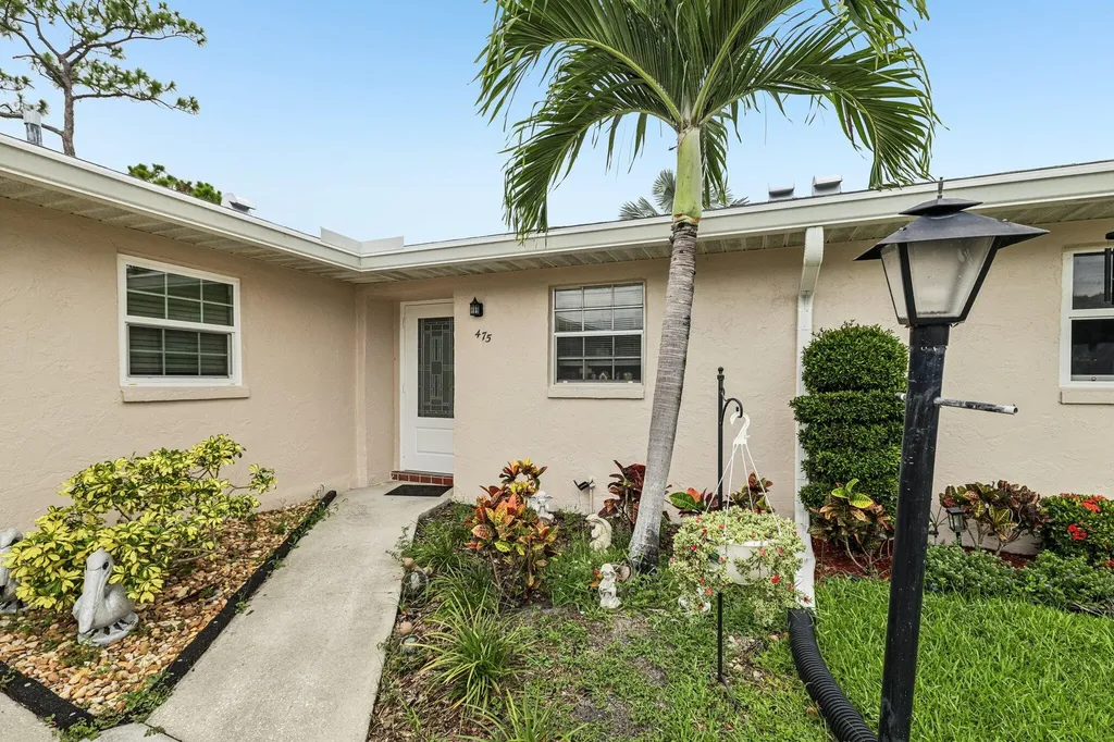 475 Holyoke Lane Lake Worth FL 33467