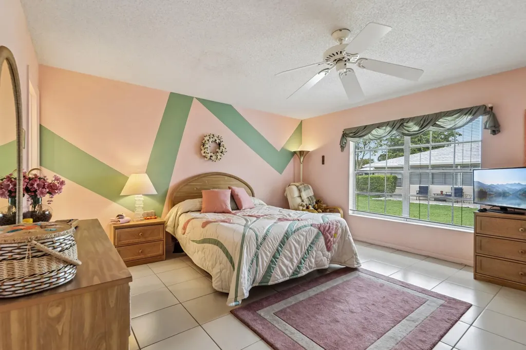 475 Holyoke Lane Lake Worth FL 33467