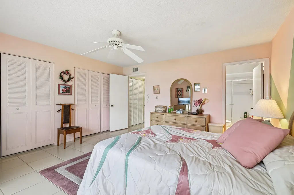 475 Holyoke Lane Lake Worth FL 33467