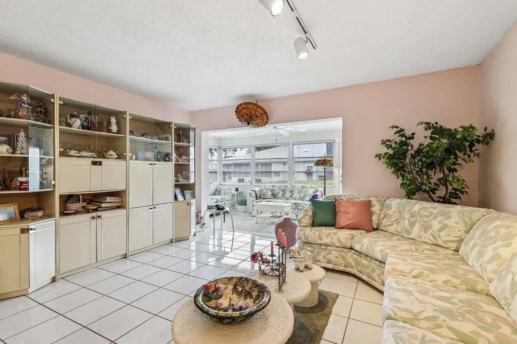 475 Holyoke Lane Lake Worth FL 33467