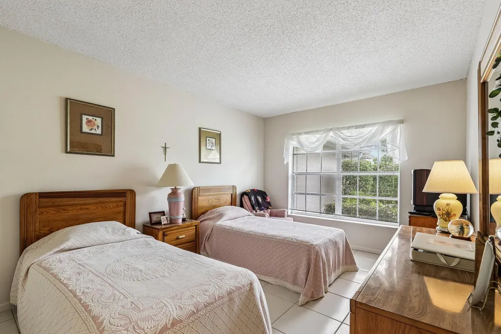 475 Holyoke Lane Lake Worth FL 33467