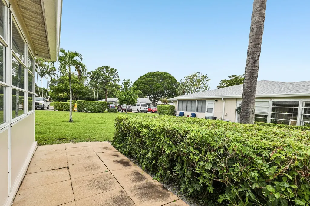 475 Holyoke Lane Lake Worth FL 33467