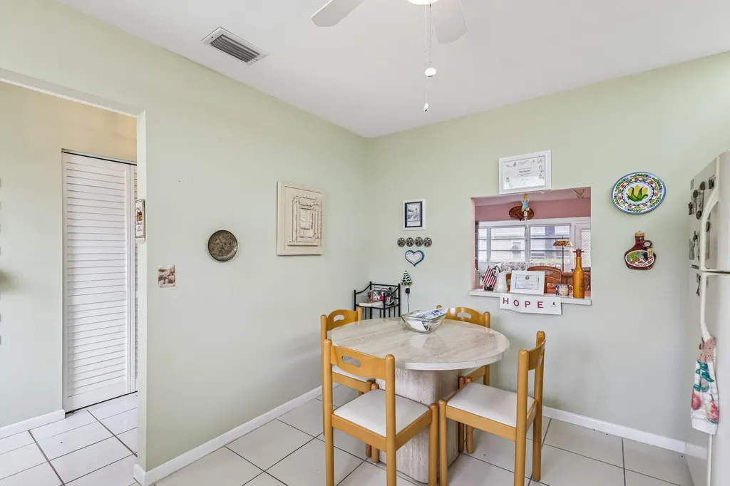 475 Holyoke Lane Lake Worth FL 33467