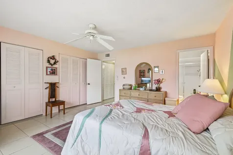 475 Holyoke Lane Lake Worth FL 33467