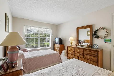 475 Holyoke Lane Lake Worth FL 33467