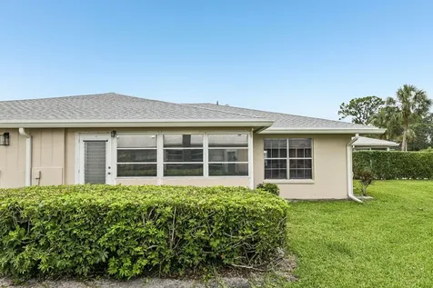 475 Holyoke Lane Lake Worth FL 33467