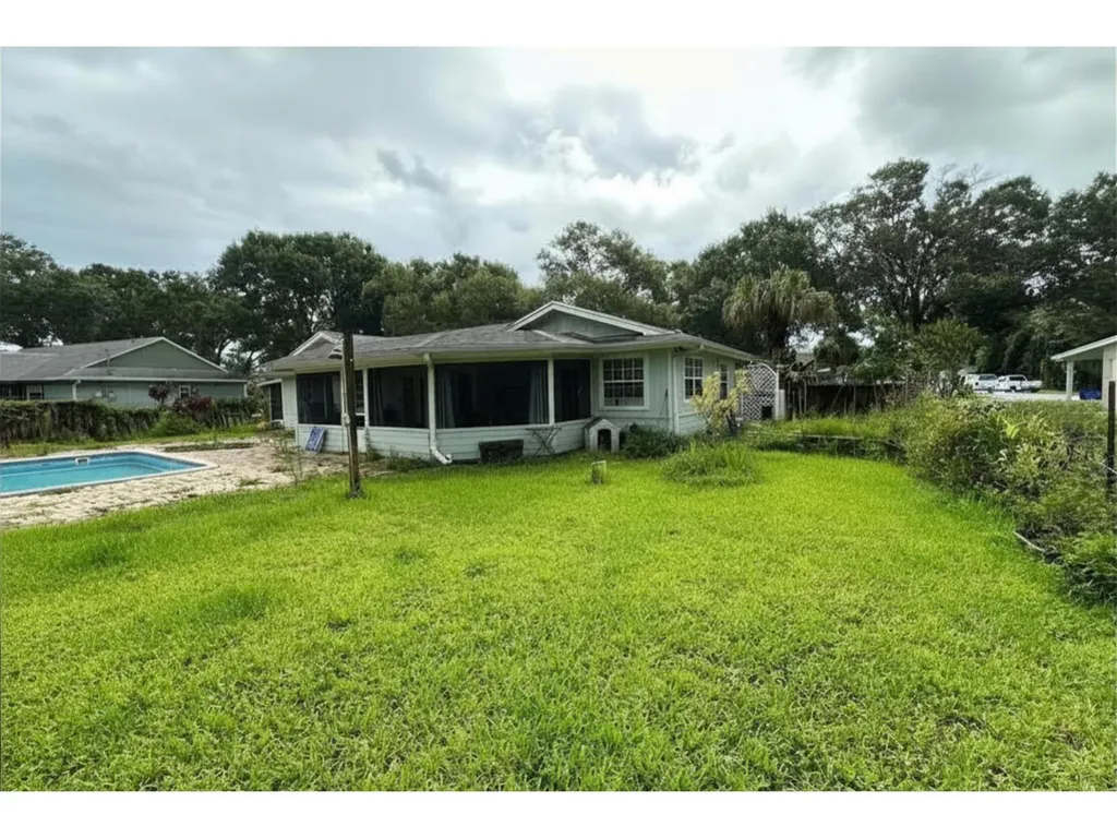 2725 47th Avenue Vero Beach FL 32966