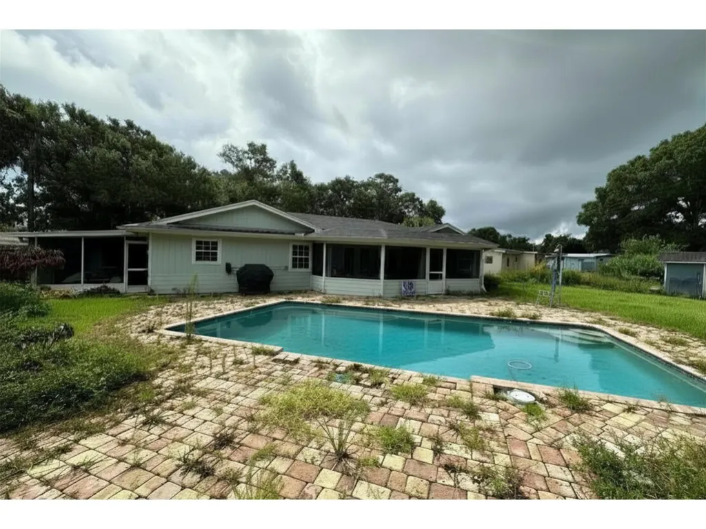 2725 47th Avenue Vero Beach FL 32966