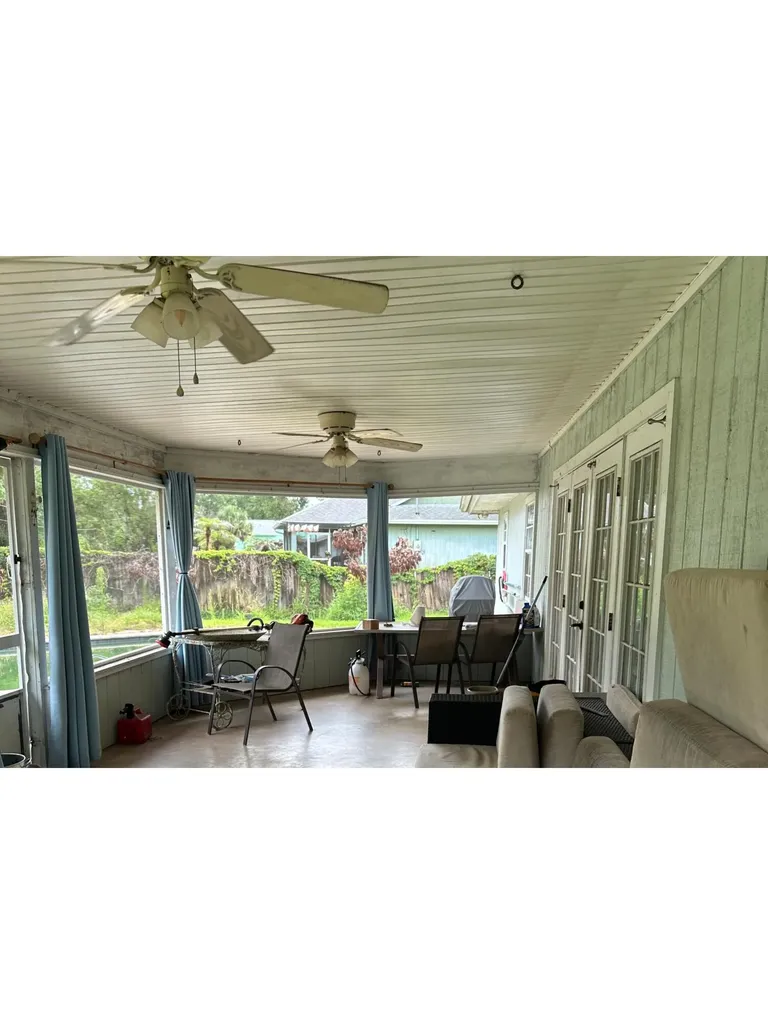 2725 47th Avenue Vero Beach FL 32966