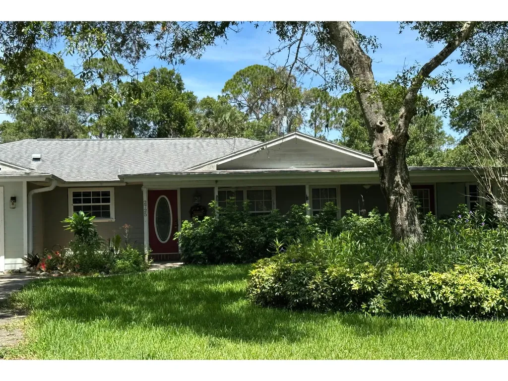 2725 47th Avenue Vero Beach FL 32966