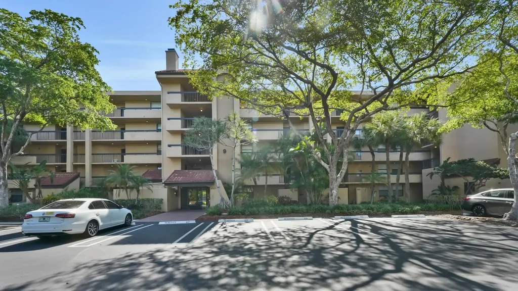 450 Egret Circle Delray Beach FL 33444