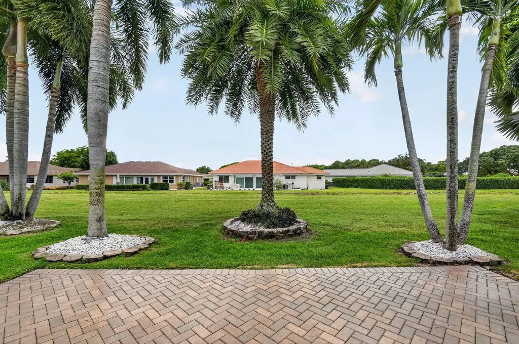 10460 Greentrail Drive N Boynton Beach FL 33436