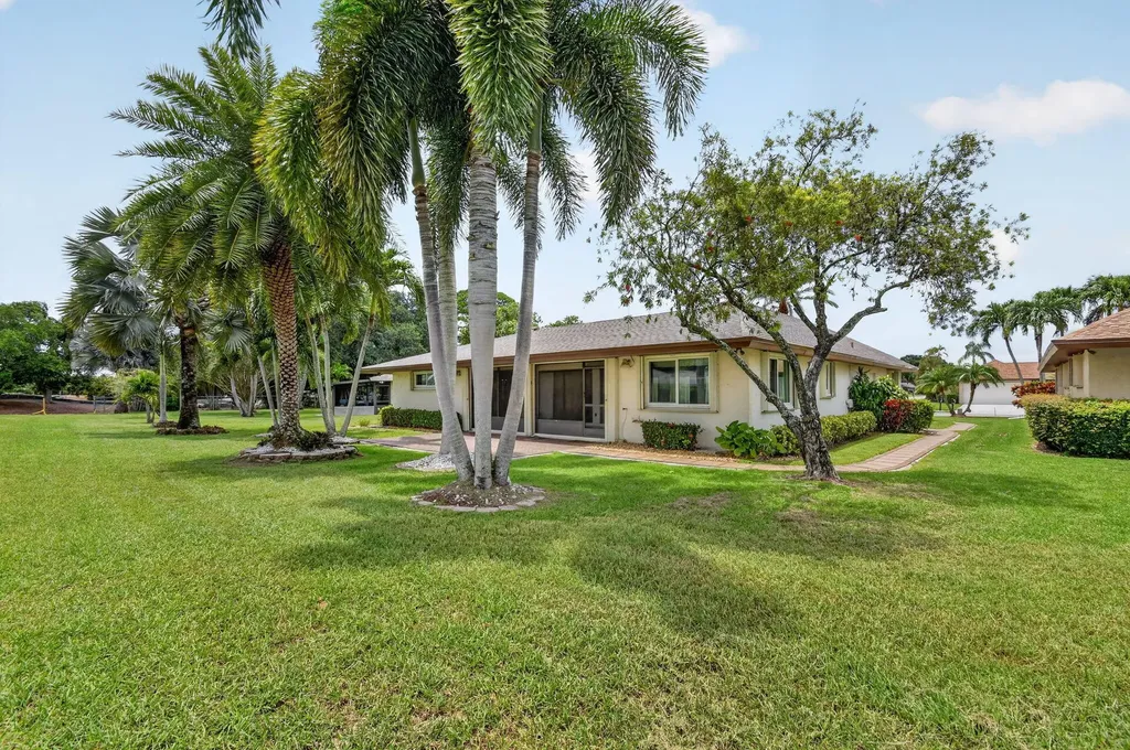 10460 Greentrail Drive N Boynton Beach FL 33436