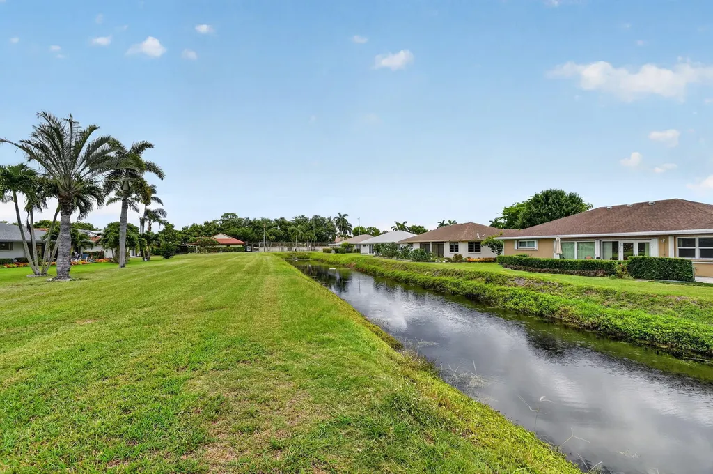10460 Greentrail Drive N Boynton Beach FL 33436